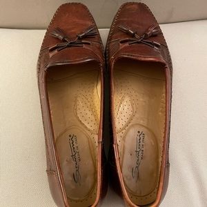 Leather loafer